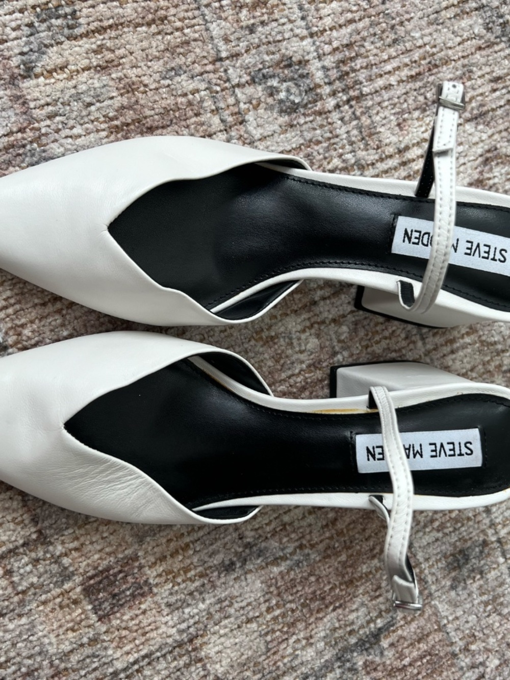 Steve Madden White Pointed Toe Slingback Block Heel Pumps - Picture 2 of 2